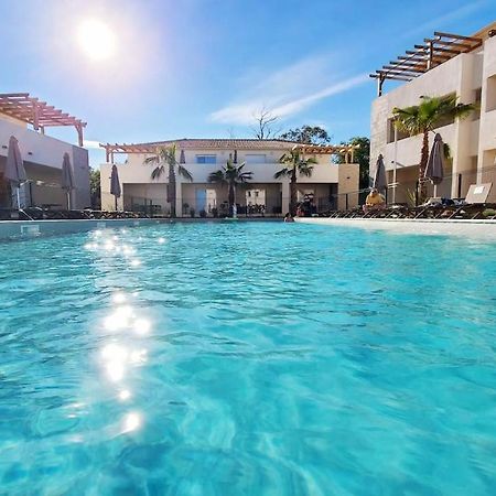 Marine De Bravone T2 Terrasse Front De Mer - Plage Pieds Dans L'Eau - Clim - Piscine - Wifi Linguizzetta 外观 照片