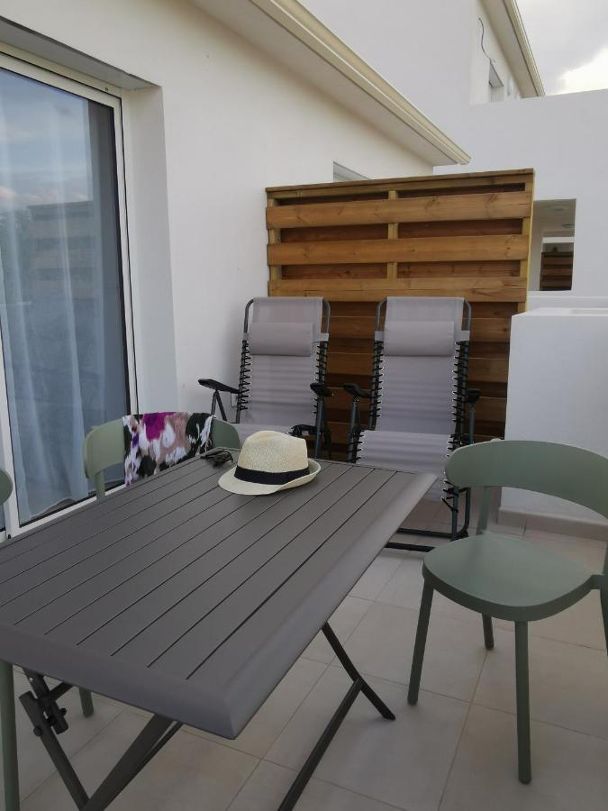 Marine De Bravone T2 Terrasse Front De Mer - Plage Pieds Dans L'Eau - Clim - Piscine - Wifi Linguizzetta 外观 照片